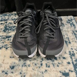 On Cloud Cloudflow Running Shoes Sneakers  Mens Size 10 Blk/Asphalt Like new